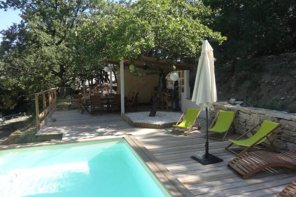 gite avec piscine en Drome provencale La Bégude-de-Mazenc Extérieur photo